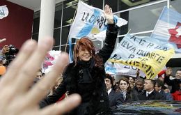 There have been reiterated claims that Cristina Fernandez is abusing of state resources to promote her candidate 