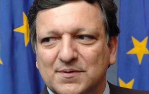EC president Barroso spoke on the phone with Rajoy. Last week he did the same with PM Cameron