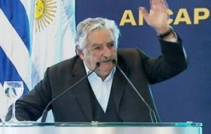 President Mujica called for regional integration and national unity