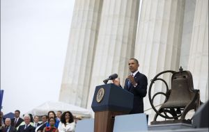 President Obama addressing the hundreds of thousands from Lincoln’s Memorial
