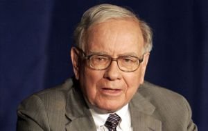 Billionaire Buffett expects US Congress to resolve a stalemate over the US debt ceiling before it seriously harms the country 