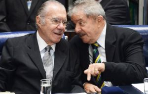 Ex presidents Sarney and Lula da Silva at the ceremony in the Senate