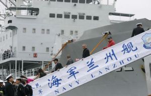 Destroyer Lanzhou during her visit in Bs. Aires (Pic ag. UNO)