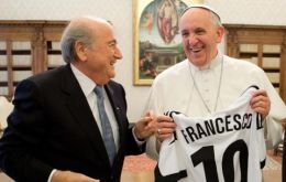 Blatter presented the Pope with a jersey reading his name 