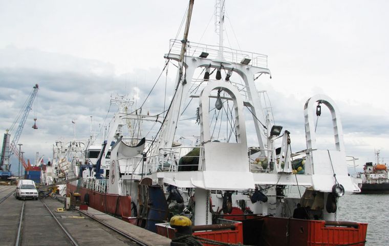 The Uruguayan fishing fleet was docked four months while a new labor contract was worked out 