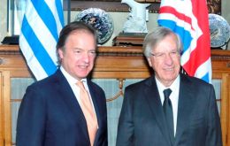 Foreign Office minister Swire with Vice-president and acting president Danilo Astori (Pic by Dpto Fotografia del Parlamento)