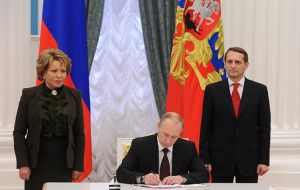 The Russian president signs the law ensuring control of a territory considered strategic for Moscow