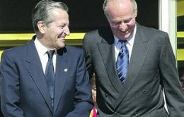 The former minister Adolfo Suárez and King Juan Carlos 