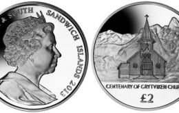 The observe and reverse of the £2 coin 