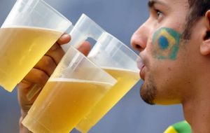 The coming World Cup should help collect more taxes: drink and feast 