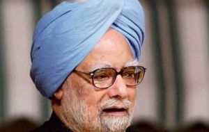 Outgoing PM Singh congratulated Modi with a telephone call