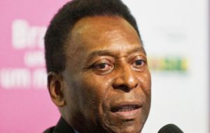 A shame: in 2007 Brazil won the right to have the World Cup, and now one month before the Cup, stadiums there are not yet finished, said Pele