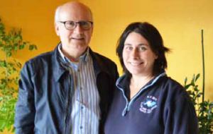 UK Honorary consul John Rees and Ms Aldridge at the Clinica Magallanes in Punta Arenas 