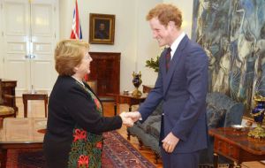 President Michelle Bachelet welcome Prince Harris at the Governement House