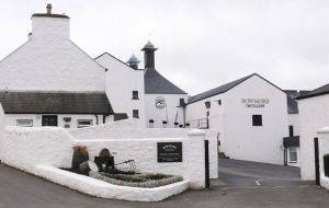Bowmore Distillery has stood on the shores of Loch Indaal on the Isle of Islay since 1779