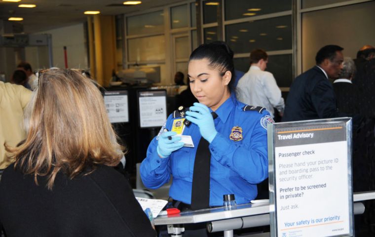  Overseas flights to the US will not permit “powerless devices”: cell-phones and computers that cannot be turned on 