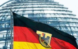 The figures for Germany suggest that growth was losing its vigor, whereas in Italy the data continues to indicate a positive growth momentum.”