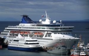 A good cruise season for Punta Arenas also helps boost retailing, textiles, restaurants and related activities 