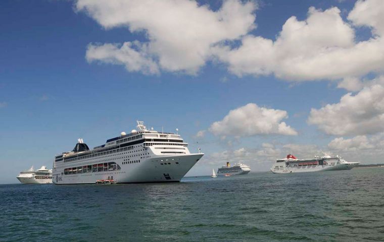 A spectacular sight to be repeated this season, four cruise vessels in Punta del Este 