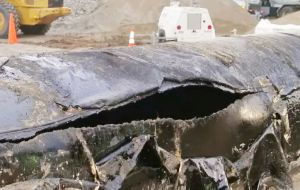 Pipelines corrode and rupture, which threatens workers and communities. In 2013 alone, over 119,000 barrels of oil were spilled in 623 incidents. 