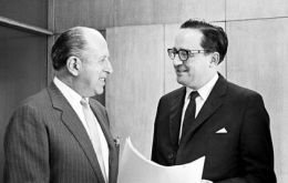 Ambassador Jose Maria Ruda (R), presented the territorial integrity argument before C24 in September 1964