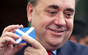 “The Westminster elite are losing this campaign... we've got them on the run,” said Salmond. “They've failed to scare the Scots; now they're trying to bribe us”