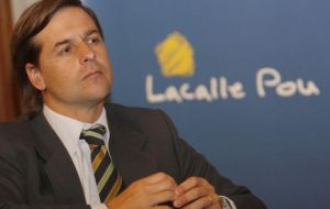 Lacalle Pou kept climbing a point a month in the last quarter and now has 32% of vote intention