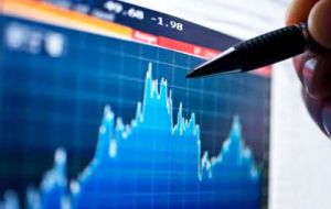 That gap between Brazilian and international fuel prices contributed to Petrobras accumulating 8.69 billion Reais of losses in the first half of 2014.