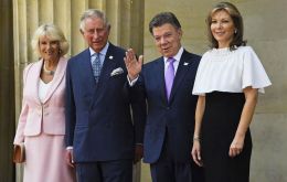 President Santos and First Lady Clemencia with the royal couple at the Nariño palace  