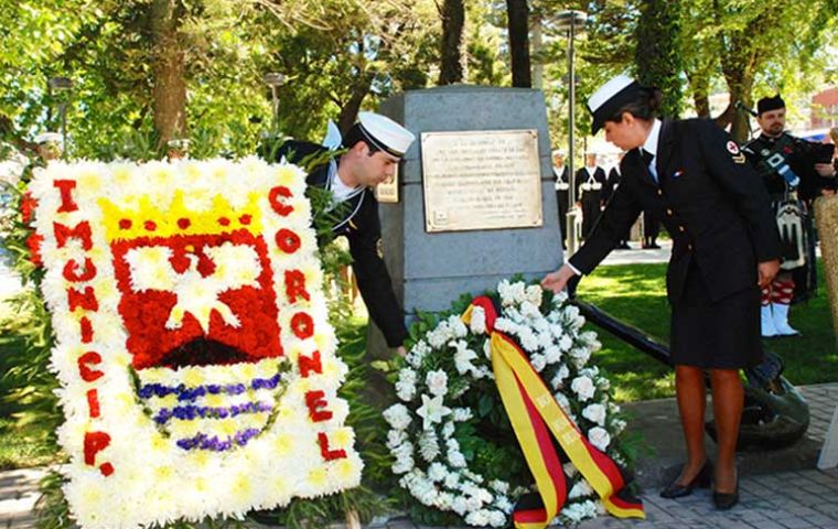 The Chilean Navy, Municipality of Coronel and the British Embassy organized a service of commemoration in Coronel attended by more than 300 people.