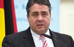 German economics minister Sigmar Gabriel said he expected existing agreements to be honored by a new Greek government, “whoever forms it”. 