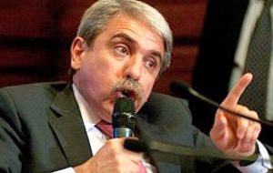 Anibal Fernández said the complaint filed by Nisman “is baseless” and added that “filing a complaint against the president for using her constitutional powers is nonsense.”