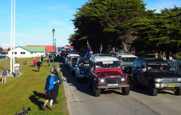  Perfect weather for this very special occasion, the Rover Rally at Victory Green