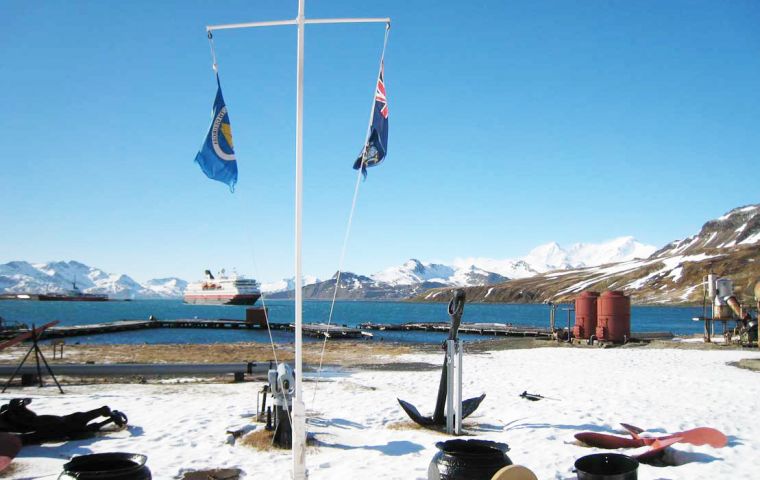 The period between Christmas and New Year was especially busy with 10 vessels visiting. (Pic J. Fowler)