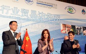 The president revealed that 102 Argentine companies and over 500 Chinese firms signed up for the business seminar.
