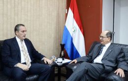 Uruguayan ambassador Perazza met with Paraguay's deputy foreign minister Rigoberto Gauto to discuss Mercosur and integration   