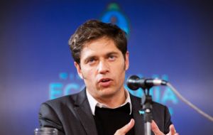 “There were comments about removing their license to operate in Argentina, because that’s what Citibank told Griesa,” Minister Kicillof stated.