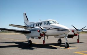  The “Beechcraft C 90” model was registered in Argentina under the ID “LV-CEO”, belonged to Aviajet, and was carrying 8 passengers and 2 pilots 