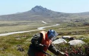 “This latest phase is the fourth and largest, and is scheduled to take place over the next two years”, said Marot head of the demining program in Falklands 
