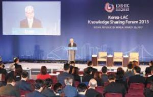 “The labyrinth, how can Latin America and the Caribbean navigate the global economy” report was issued during the IDB’s Annual Meeting held in Korea.