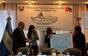 The official presentation of the new map which redesigns the political limits into four Departments, one which includes the Falklands and another, Argentine Antarctica 