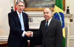 “An EU-Mercosur Free Trade Agreement would be of substantial benefit to both the EU and Mercosur economies” says a communiqué signed by Vieira and Hammond 