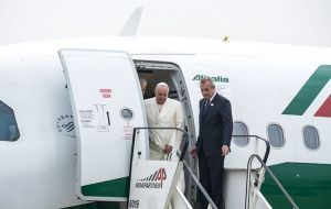 In La Paz, Bolivia, the pontiff is scheduled to spend just six hours because of the 3,993-meter altitude. He is to say Mass at the capital’s sister city, El Alto.