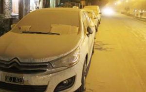 Mounds of ash block roads and cover homes and cars in Bariloche and San Martín de los Andes 