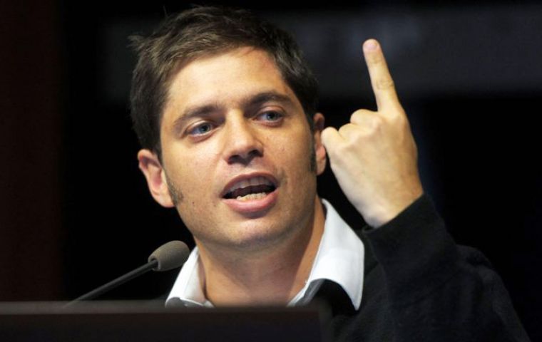 Minister Kicillof making the announcement and describing speculative funds as “despicable and repugnant”