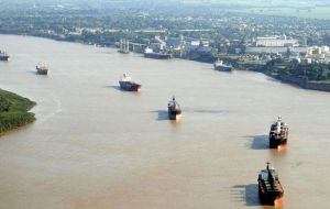 Rosario is responsible for shipping 70% of Argentina's oil seeds and grains and the current industrial conflict has over 100 vessels delayed 