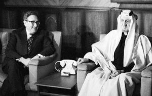 Following some revisions, in 1976, the House of Saud and Henry Kissinger finally reached an agreement.