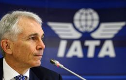 “The Venezuelan government must take action to resolve this untenable situation with the airlines”, said Tony Tyler IATA CEO 