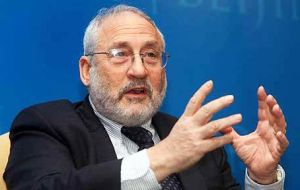 Stiglitz continues to assert that the US Treasury's belief that sovereign debt restructurings do not need to be under international law is “incredible”. 