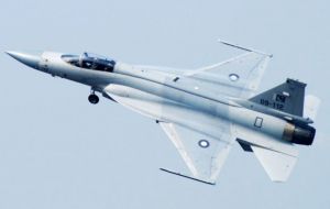 An Argentine Air Force technical mission was in China last March to look at the FC-1/F-17 Thunder, manufactured by Chendu Aircraft Corporation